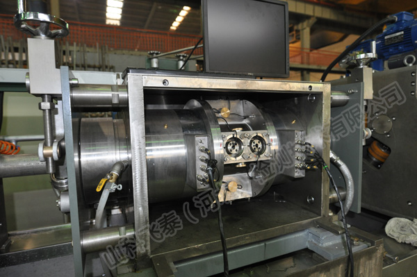 旋轉頭超聲波探傷設備.jpg 旋轉頭超聲波探傷設備.jpg